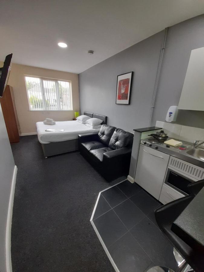 Lymedale Suites Studios & Aparthotel In Newcastle Under Lyme & Stoke Exterior foto