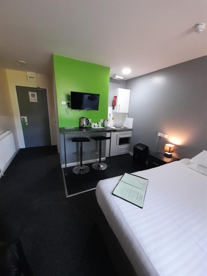 Lymedale Suites Studios & Aparthotel In Newcastle Under Lyme & Stoke Exterior foto