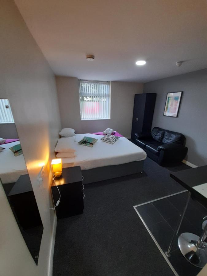 Lymedale Suites Studios & Aparthotel In Newcastle Under Lyme & Stoke Exterior foto